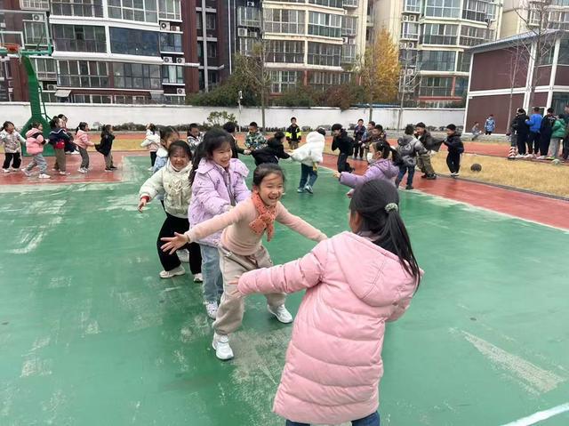 电竞竞猜app郑州管城区外国语牧歌小学：以特色体育课程绘牧歌教育华章(图3)