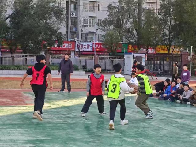 电竞竞猜app郑州管城区外国语牧歌小学：以特色体育课程绘牧歌教育华章(图2)