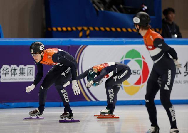 电竞竞猜注册从世巡赛到世锦赛首体再掀短道热潮(图1)