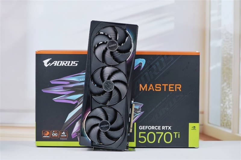 电竞竞猜网址技嘉RTX 5070 Ti超级雕评测：最适合高端玩家的游戏显卡 4K144Hz电竞显示器完美搭档(图1)